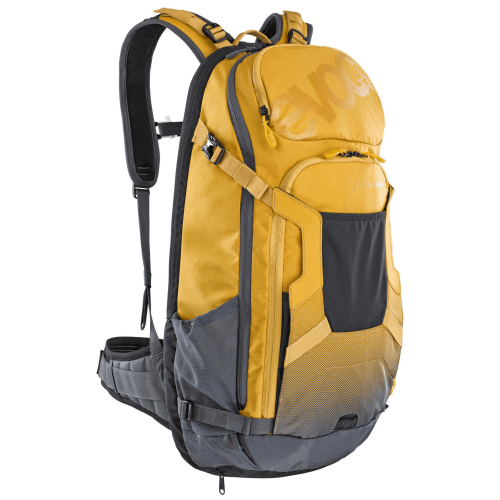 La mochila Evoc FR Trail E-RIDE 20 Loam Carbon es la elección ideal para largas travesías en Ebike. Permite llevar una batería extra.