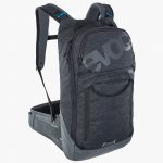 La mochila Evoc Trail Pro 10L Negro/Gris es la combinación perfecta entre una gran protección y un peso súper ligero. Equipa el protector de espalda Liteshield.