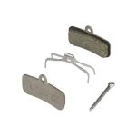 Pastillas de freno de disco Shimano D03S metálicas para MTB, compatibles con Saint, Zee y Deore XT. Juego de pastillas sinterizadas de alto rendimiento con muelle y pasador incluidos, ideales para enduro, descenso y e-bike por su potencia y resistencia al calor.