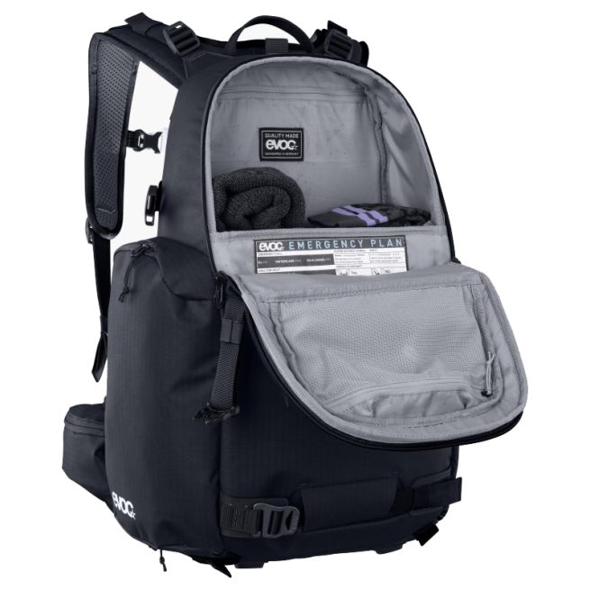 Mochila Evoc Photo Backpack CP 18 para proteger equipos fotográficos mientras se realiza deporte, como mtb, esquí, snowboard, trekking