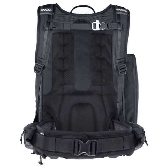 La Mochila Evoc Photo Backpack CP 26 es una elección ideal para deportistas que buscan mantener a salvo su equipo fotográfico.