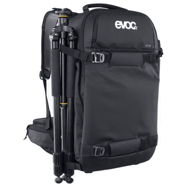 Mochila Evoc Photo Backpack CP 35 para proteger equipos fotográficos mientras se realiza deporte, como mtb, esquí, snowboard, trekking