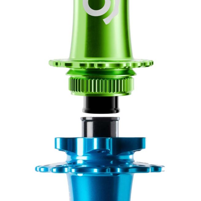 diferencias de bujes Industry Nine Hydra2 center lock y 6 tornillos