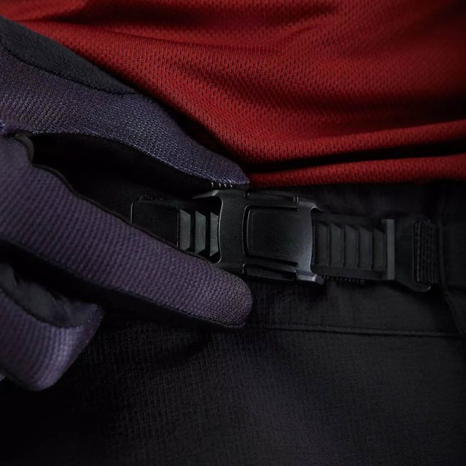 pantalones fox ranger pants black, cierre de trinquetes para ajuste perfecto de cintura