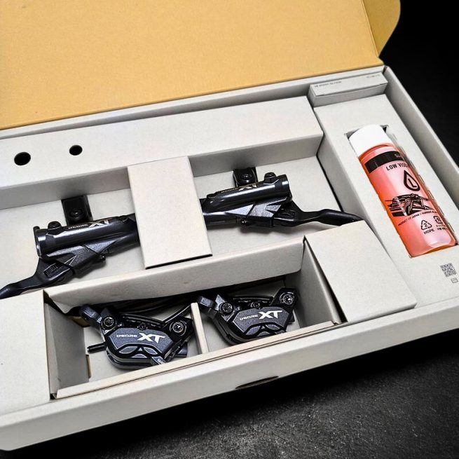 Kit de Frenos Shimano XT BL-M8200/BR-M8220 PARA MTB, EBIKES Y ENDURO.