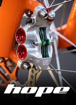 Hope Tech es especialista en frenos hidraulicos y componentes para mountain bike y ebikes. 