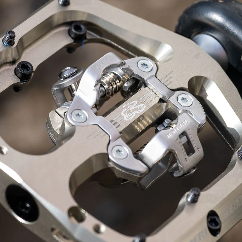 Pedales Renthal Revo-DHC clip