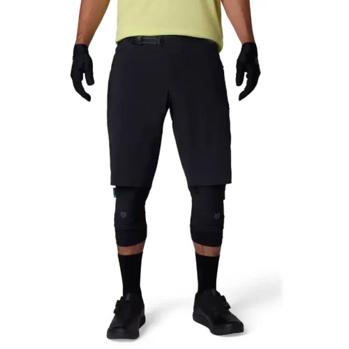 Pantalón corto Fox Flexair MTB negro parte frontal para mountain bike