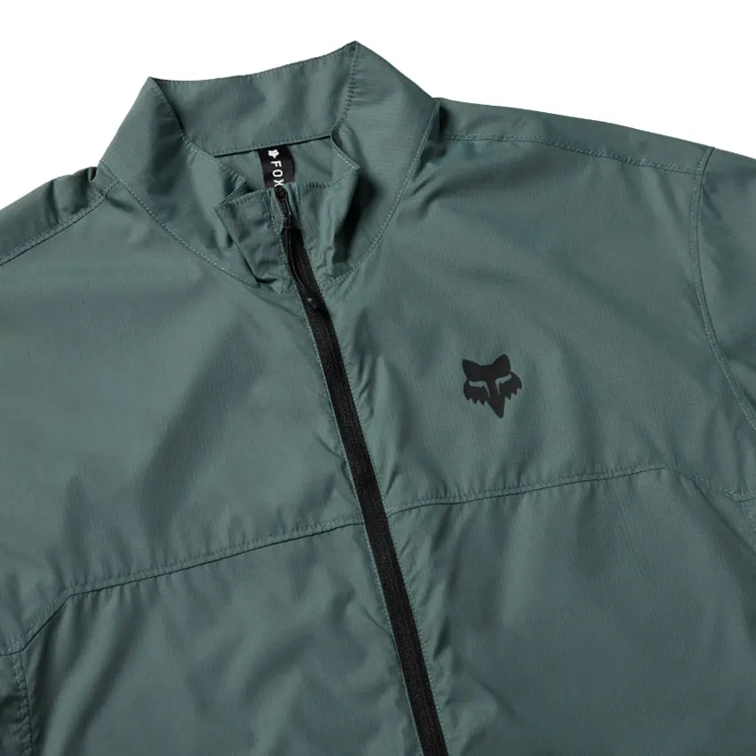 Chaqueta Cortavientos Fox Ranger Green detalle frontal con cremallera